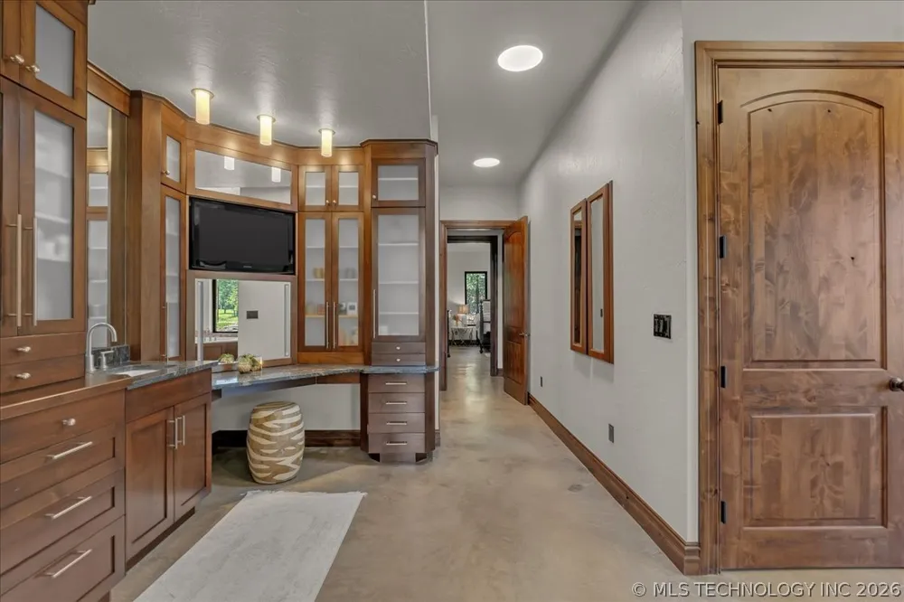 14380 Creager Road Mounds, OK 74047