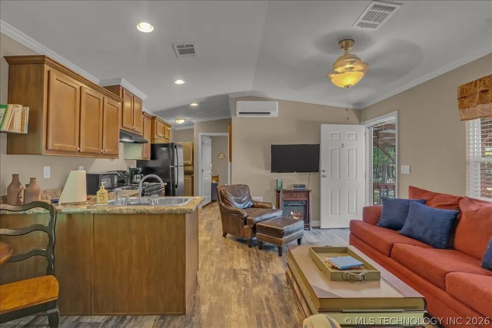14380 Creager Road Mounds, OK 74047