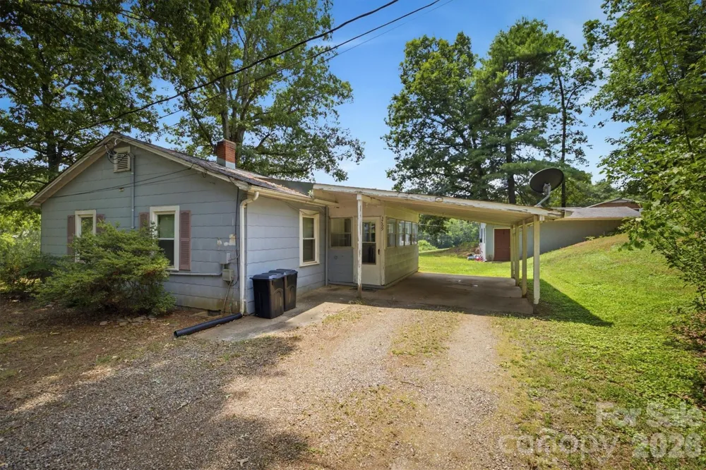 3769 Cameron Place Hudson, NC 28638