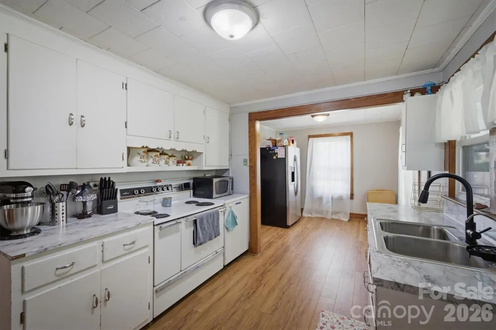 3769 Cameron Place Hudson, NC 28638