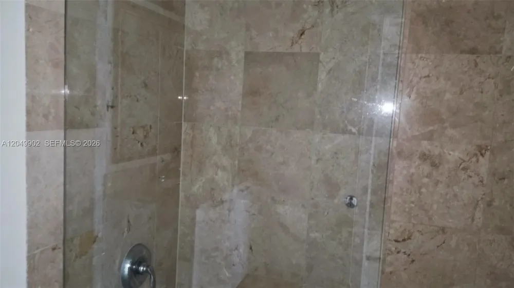 1800 Bayshore Dr #3310 Miami, FL 33132