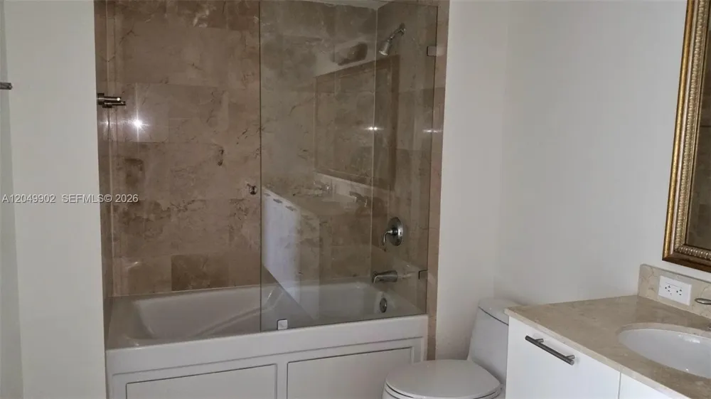 1800 Bayshore Dr #3310 Miami, FL 33132