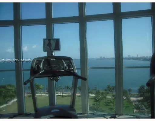 1800 Bayshore Dr #3310 Miami, FL 33132