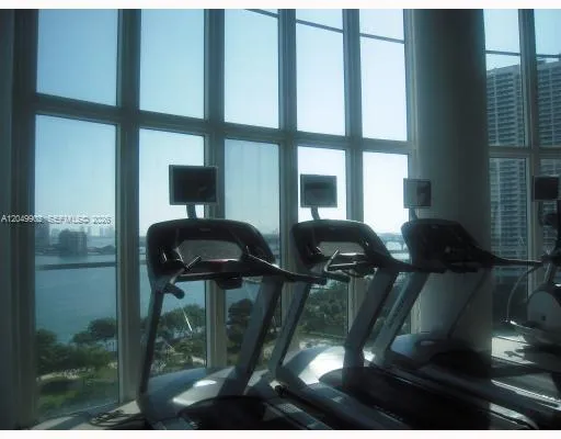 1800 Bayshore Dr #3310 Miami, FL 33132
