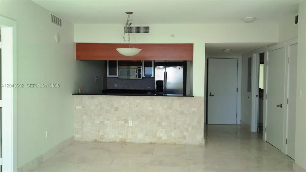 1800 Bayshore Dr #3310 Miami, FL 33132