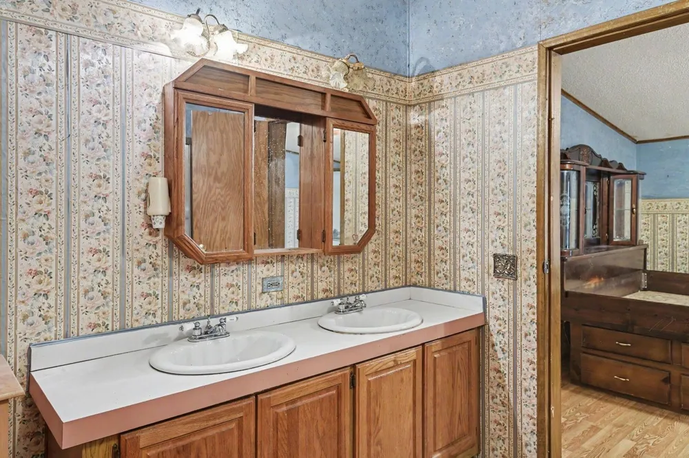 11572 NE Centralia Avenue Bear Lake Township, MI 49646