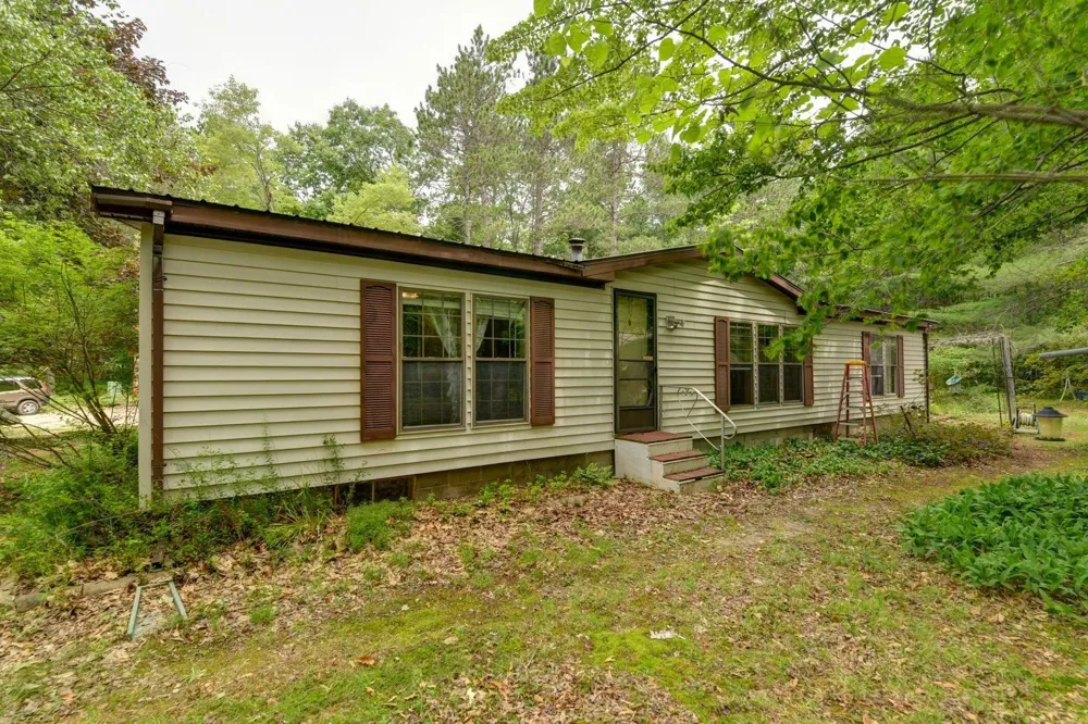 11572 NE Centralia Avenue Bear Lake Township, MI 49646