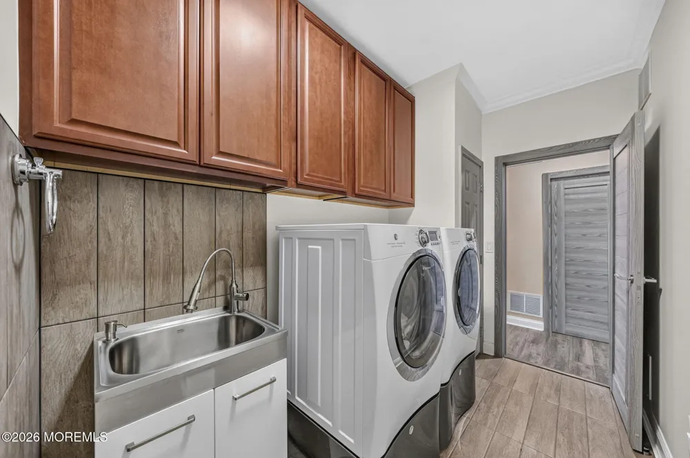 1 Percheron Road Manalapan, NJ 07726