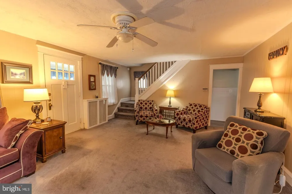 1919 PERSHING AVENUE Morton, PA 19070