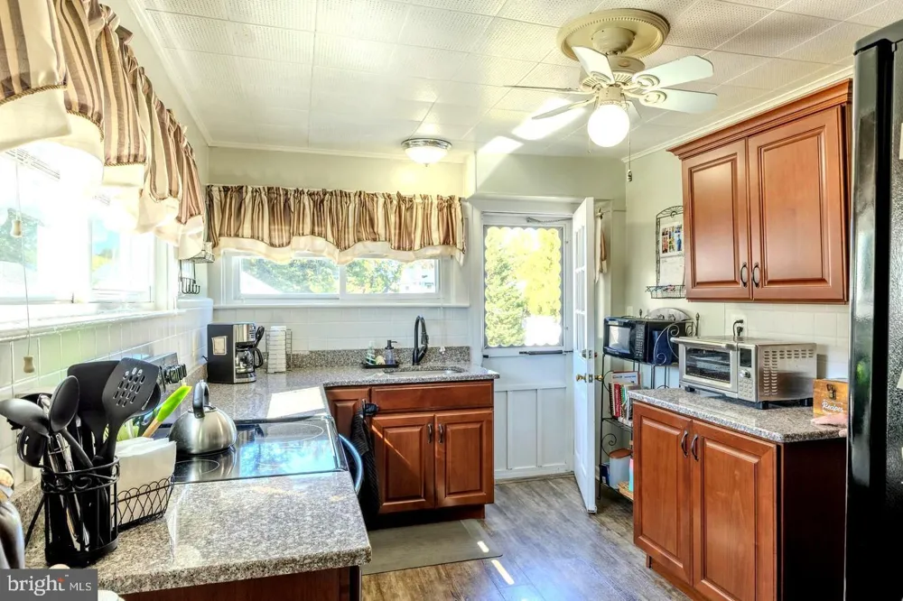1919 PERSHING AVENUE Morton, PA 19070