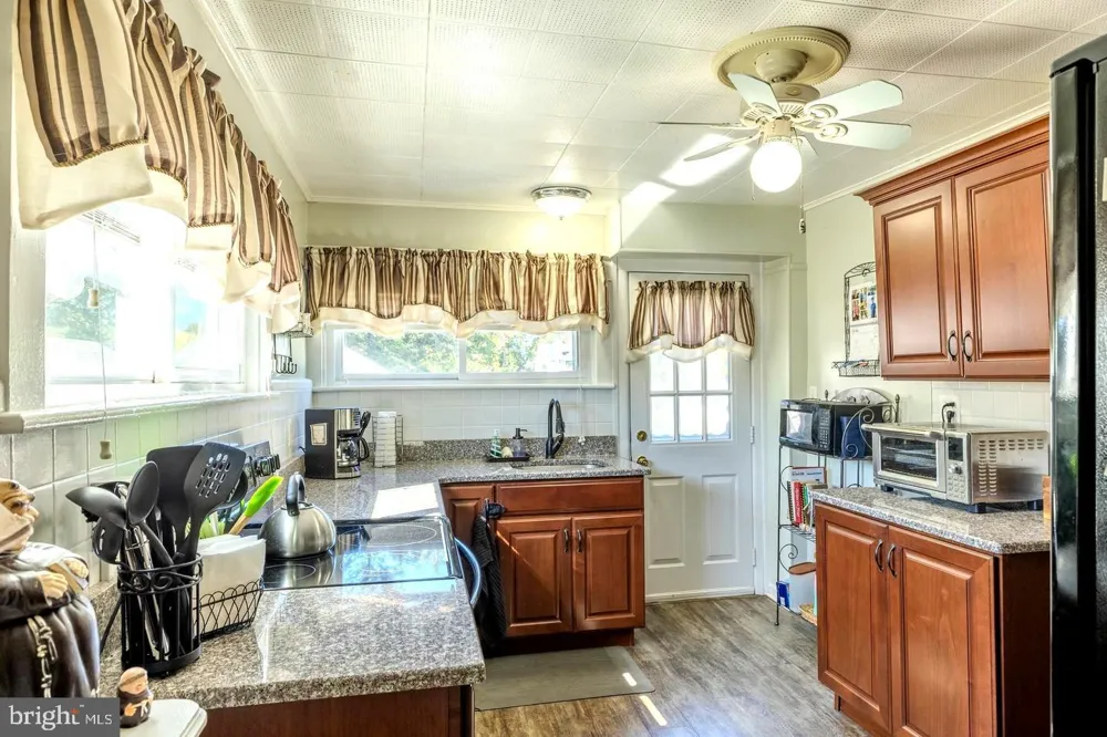 1919 PERSHING AVENUE Morton, PA 19070