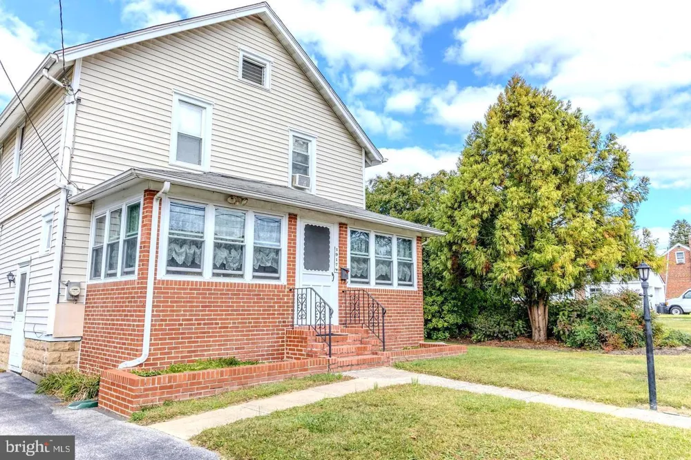 1919 PERSHING AVENUE Morton, PA 19070