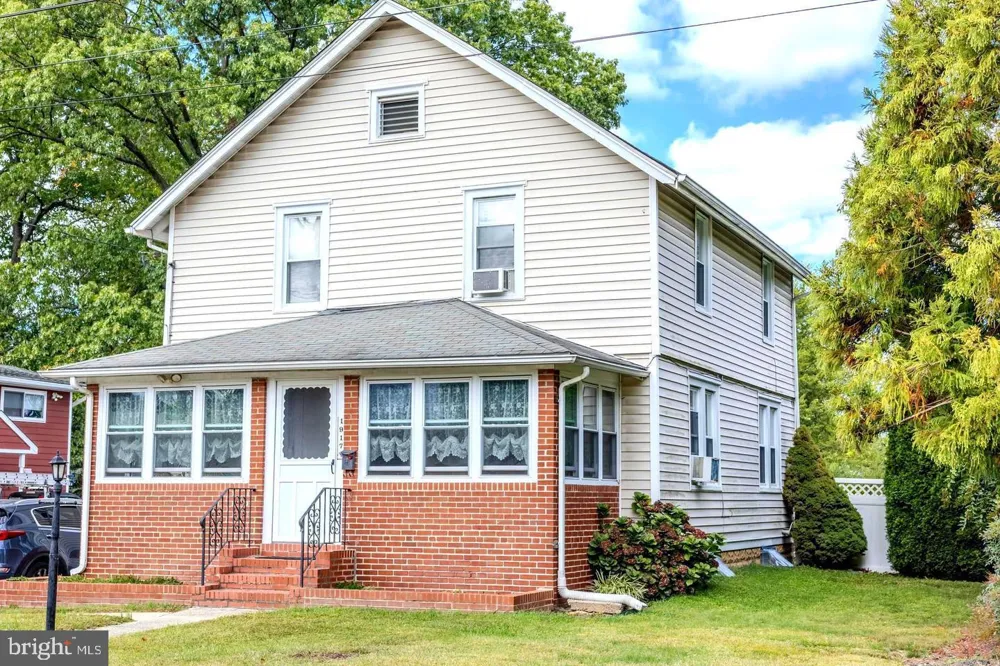 1919 PERSHING AVENUE Morton, PA 19070