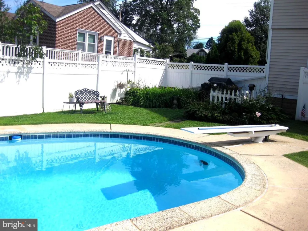 1919 PERSHING AVENUE Morton, PA 19070