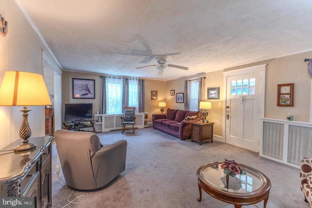 1919 PERSHING AVENUE Morton, PA 19070