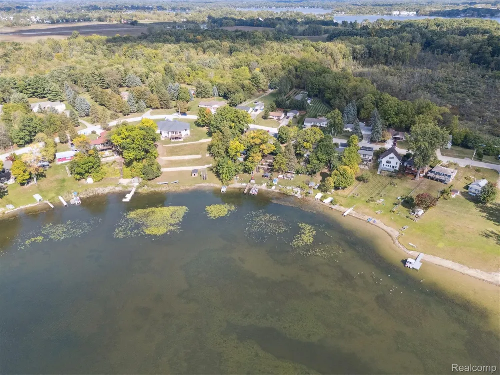 4475 Harp Drive Fenton Charter Township, MI 48451