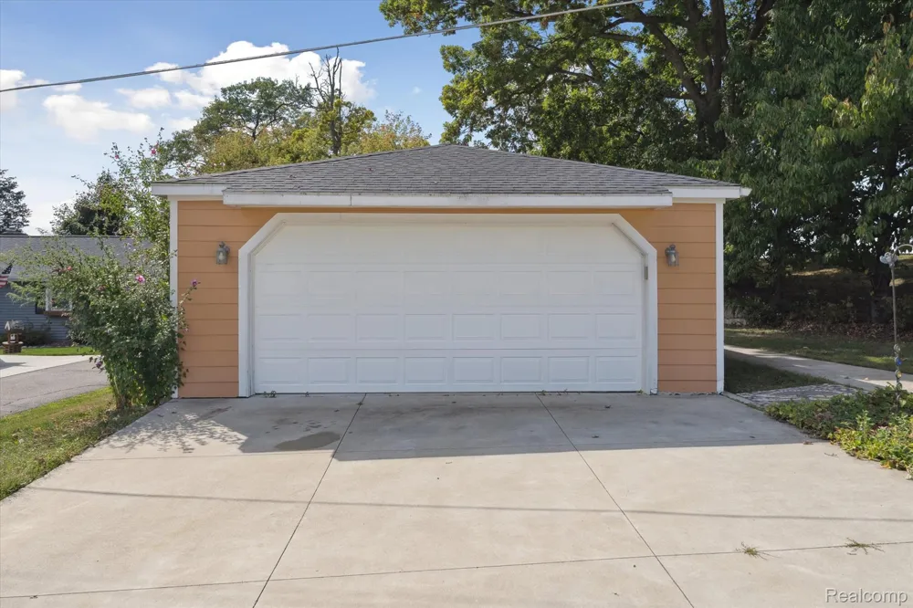 4475 Harp Drive Fenton Charter Township, MI 48451