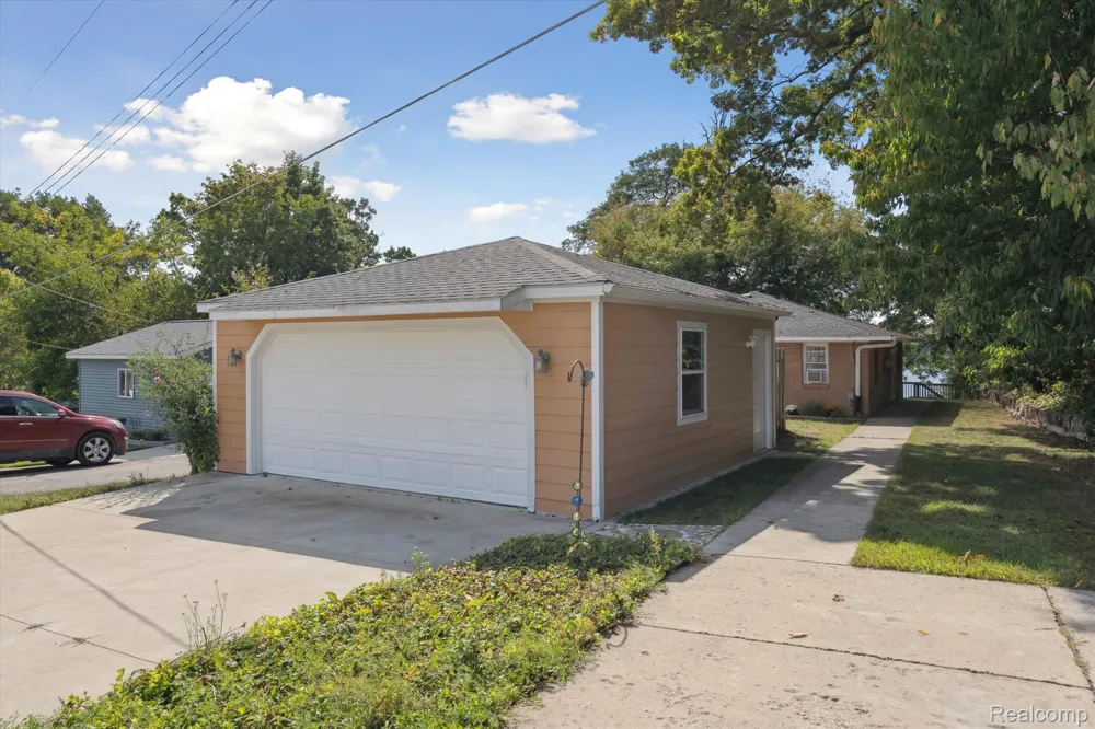 4475 Harp Drive Fenton Charter Township, MI 48451