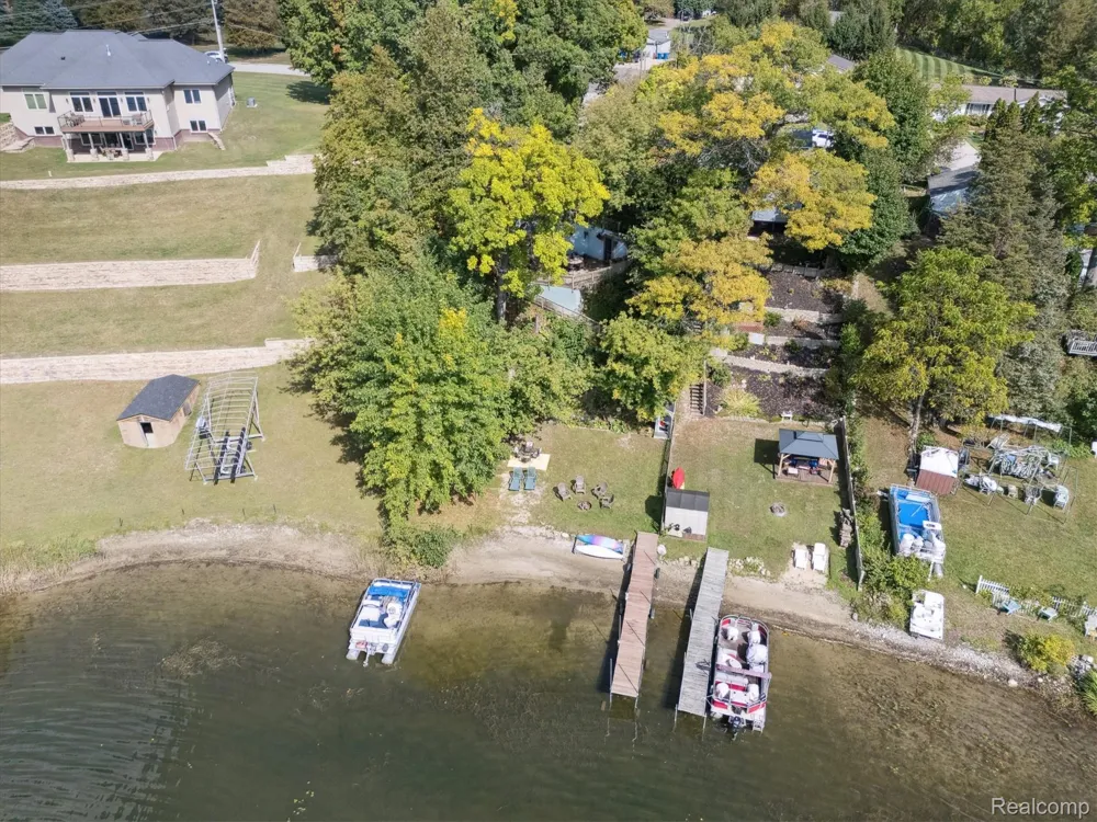 4475 Harp Drive Fenton Charter Township, MI 48451