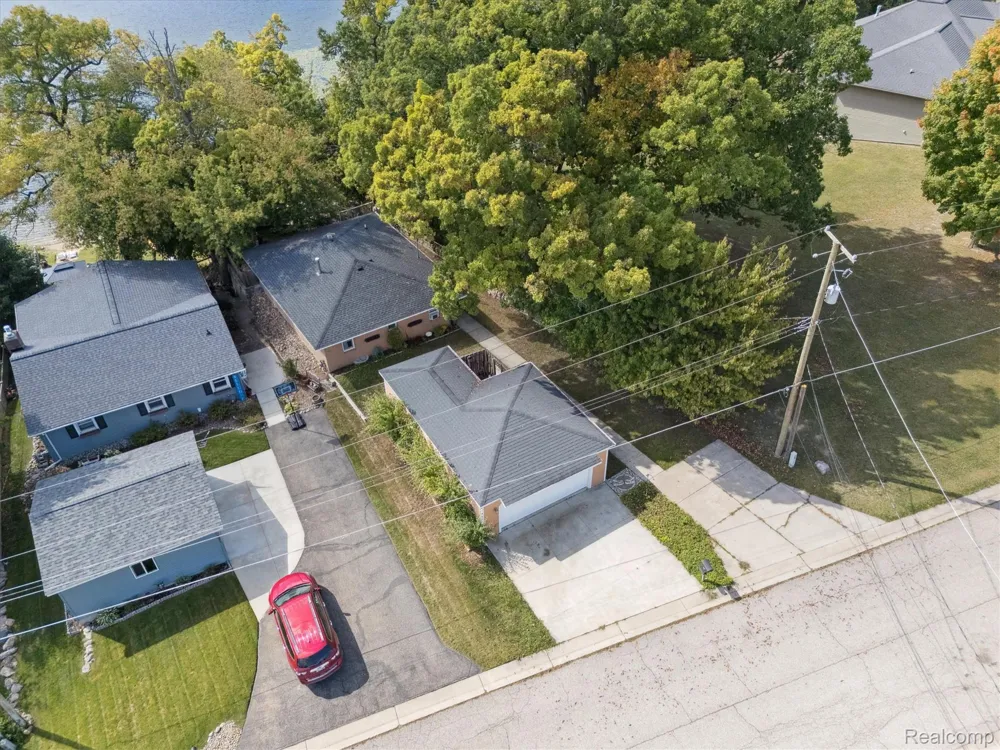 4475 Harp Drive Fenton Charter Township, MI 48451