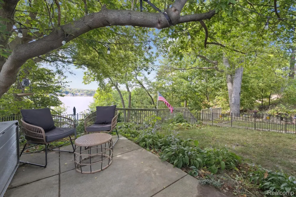 4475 Harp Drive Fenton Charter Township, MI 48451