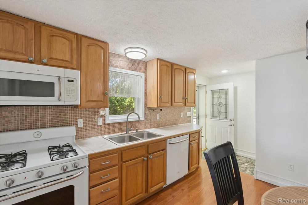 4475 Harp Drive Fenton Charter Township, MI 48451