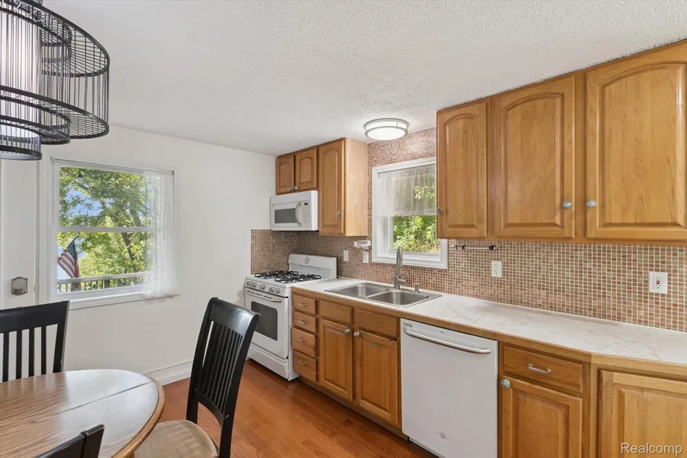 4475 Harp Drive Fenton Charter Township, MI 48451