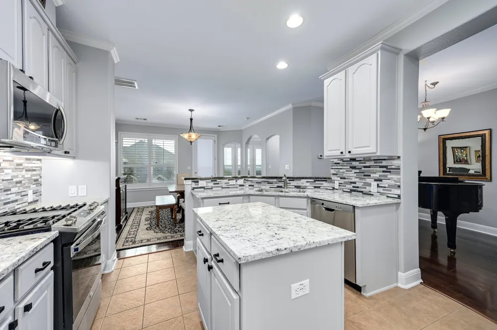 208 Aria Ridge #602 Austin, TX 78738