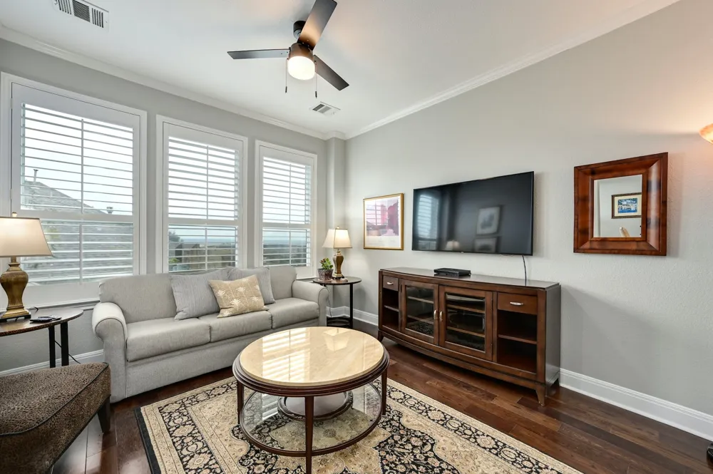208 Aria Ridge #602 Austin, TX 78738