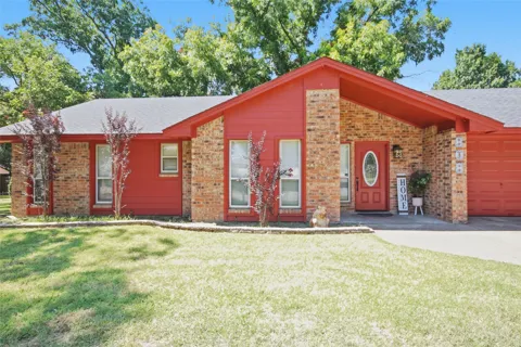 808 Hilltop Drive