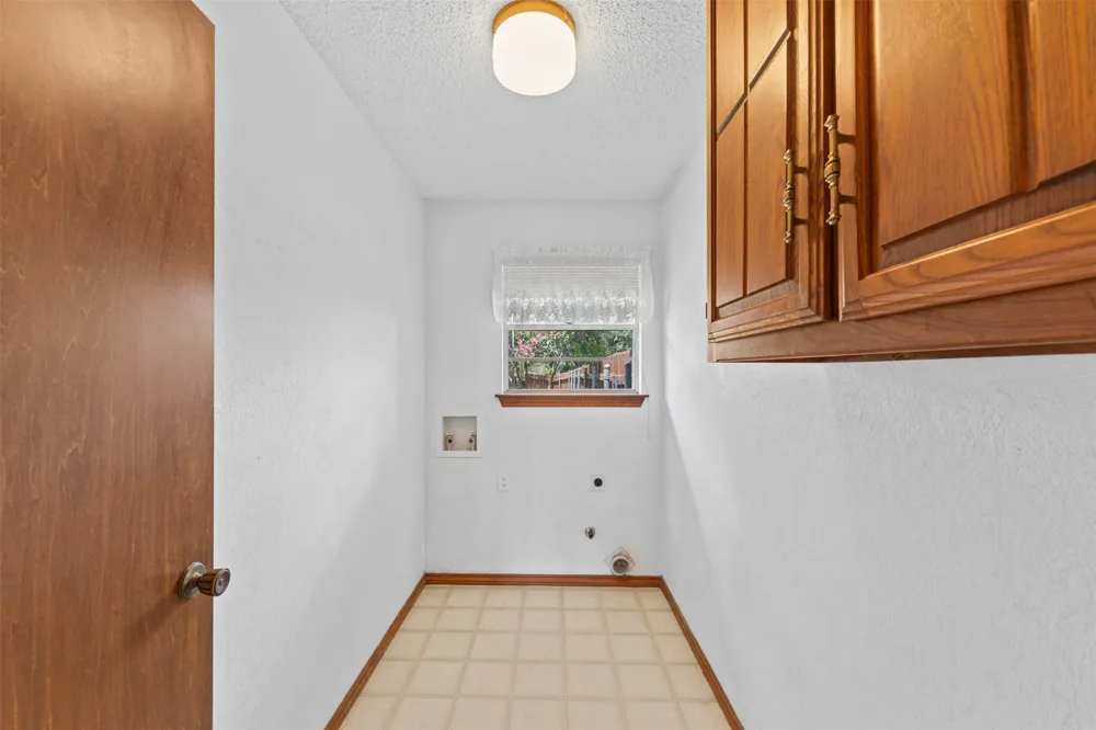 903 Green Rock Drive Duncanville, TX 75137