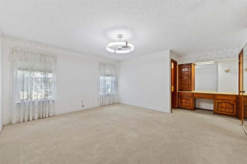 903 Green Rock Drive Duncanville, TX 75137