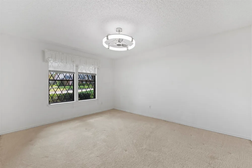 903 Green Rock Drive Duncanville, TX 75137