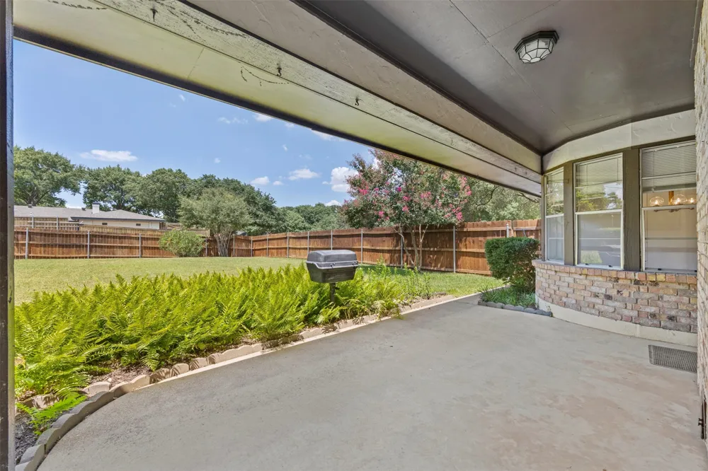 903 Green Rock Drive Duncanville, TX 75137