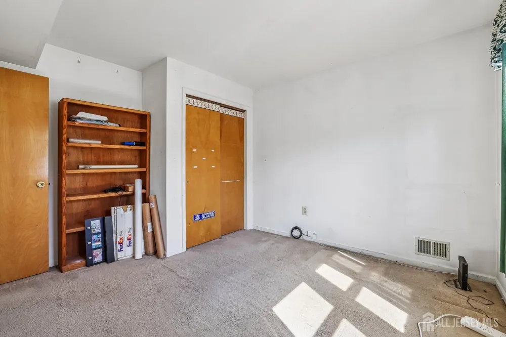 6 Weston Street Metuchen, NJ 08840