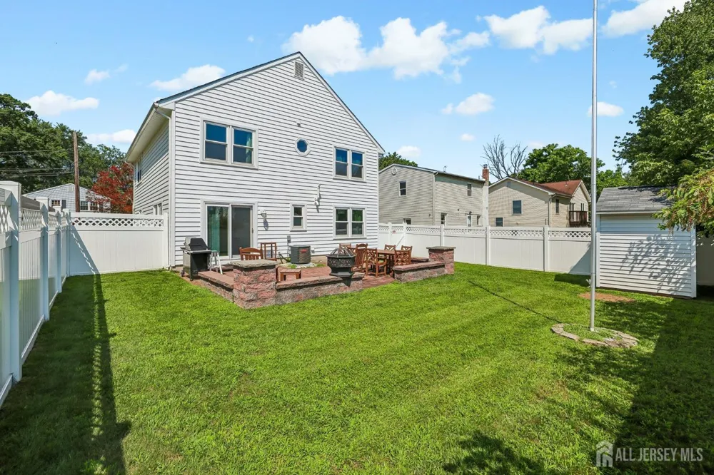 6 Weston Street Metuchen, NJ 08840