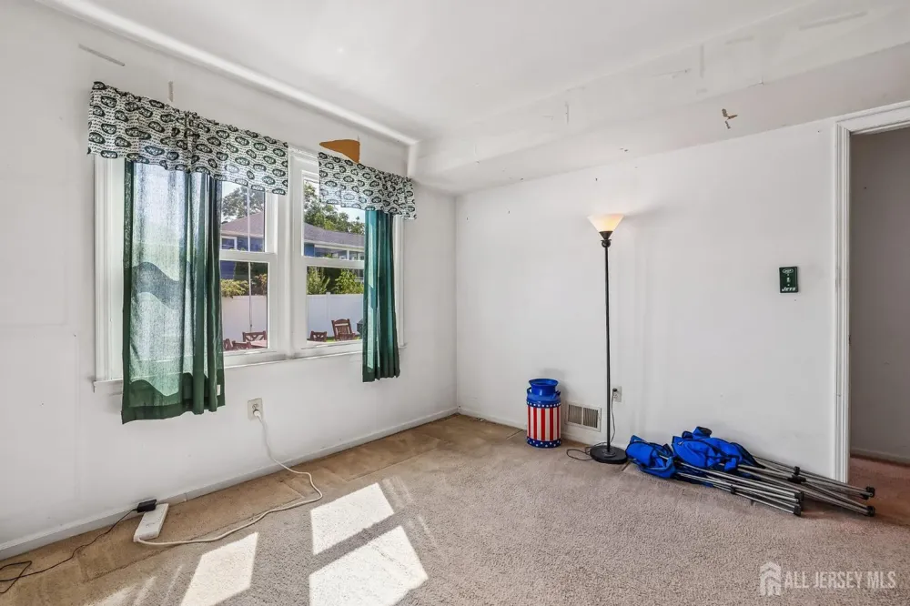 6 Weston Street Metuchen, NJ 08840