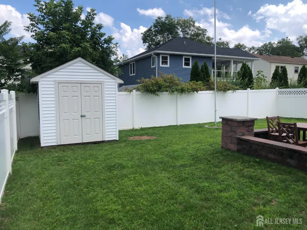 6 Weston Street Metuchen, NJ 08840