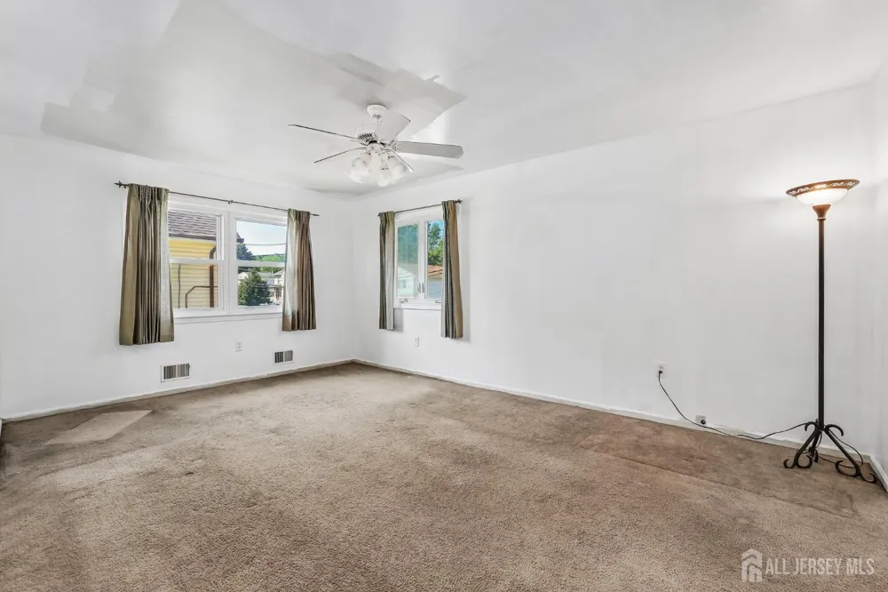6 Weston Street Metuchen, NJ 08840
