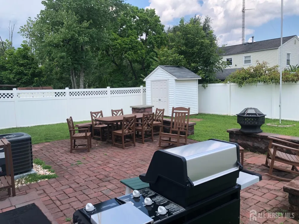 6 Weston Street Metuchen, NJ 08840