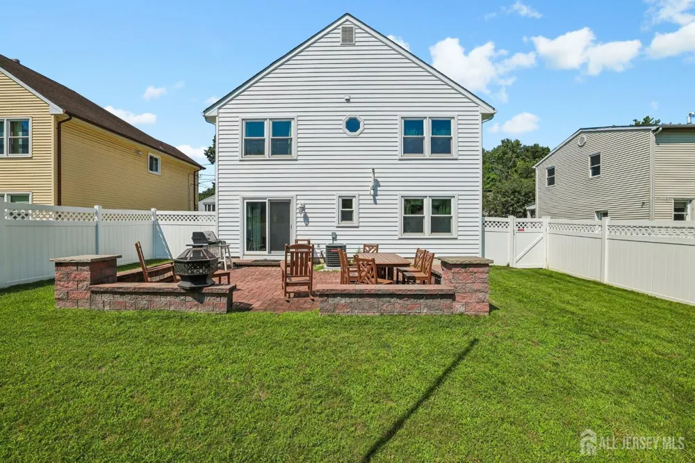 6 Weston Street Metuchen, NJ 08840