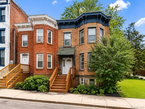 216 Dubois Street
