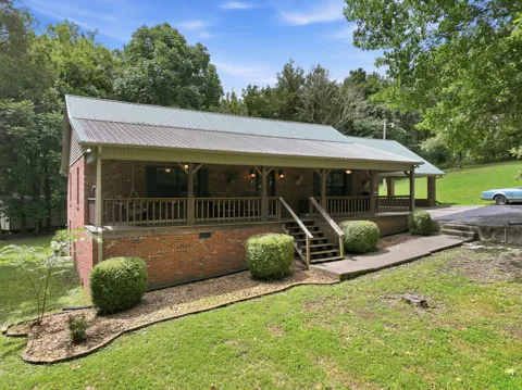47 Holly Ln