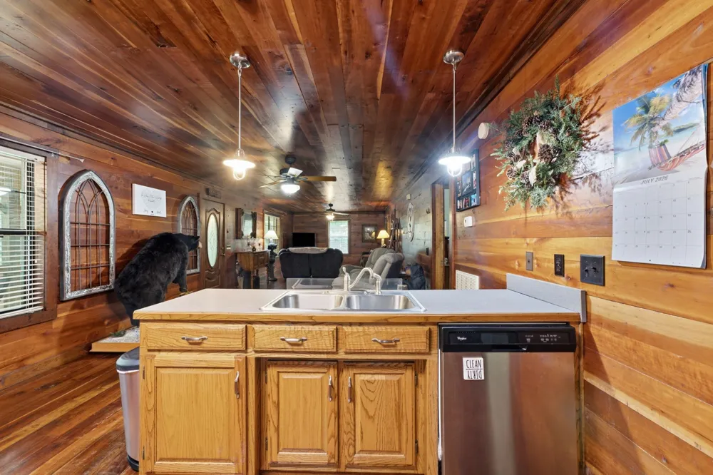 47 Holly Ln Woodbury, TN 37190