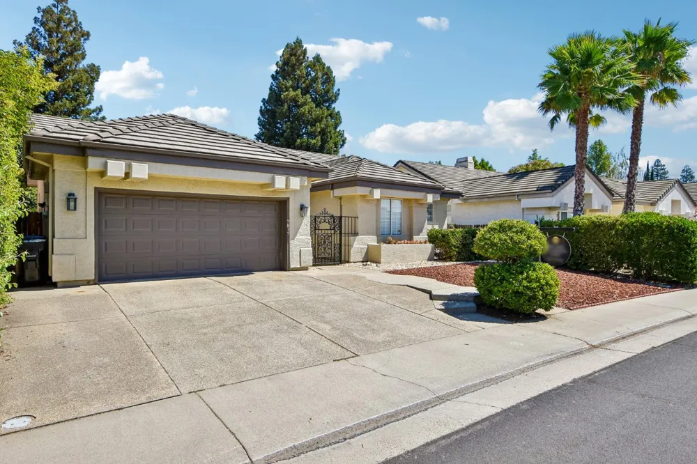 7817 Wymark Drive Elk Grove, CA 95758