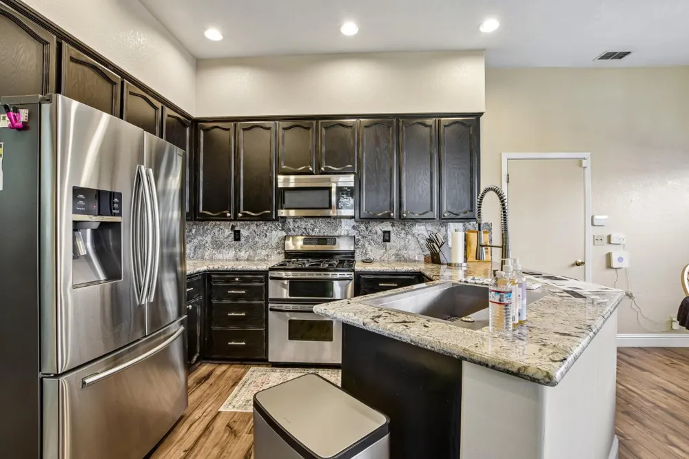 7817 Wymark Drive Elk Grove, CA 95758
