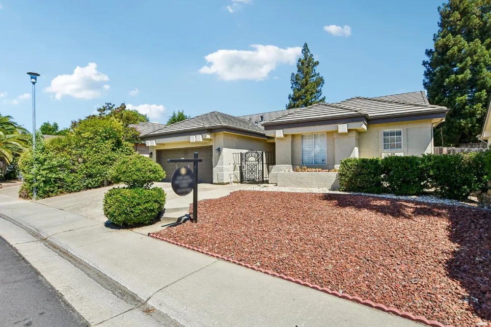 7817 Wymark Drive Elk Grove, CA 95758