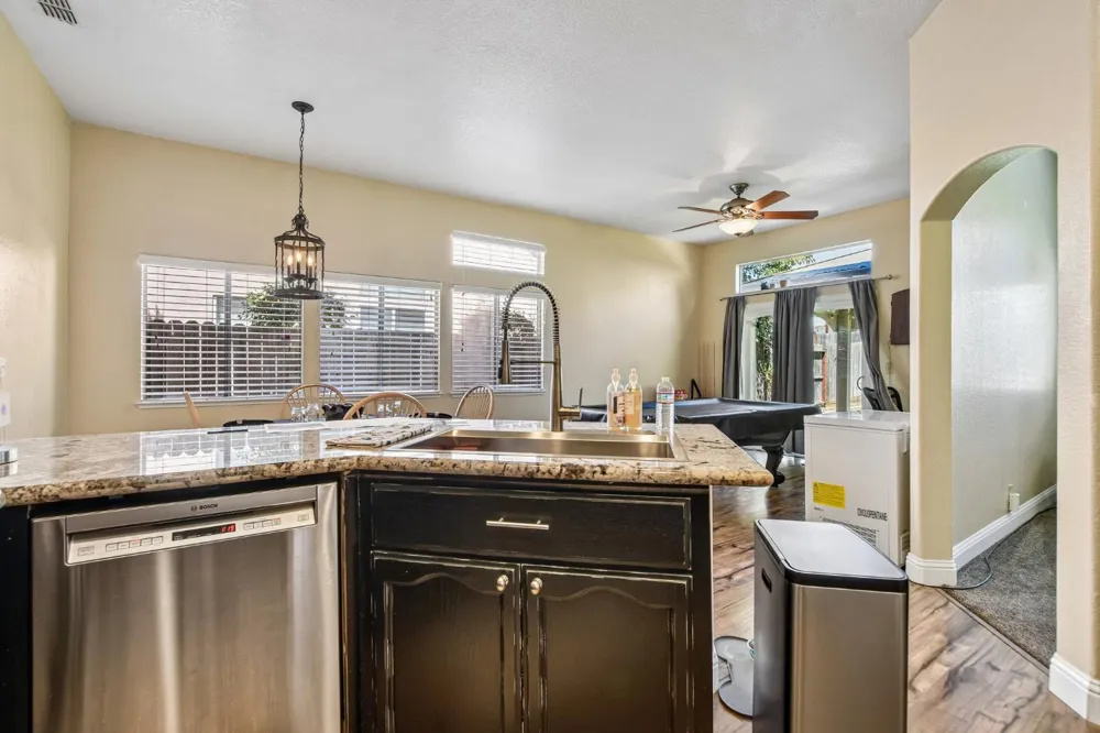 7817 Wymark Drive Elk Grove, CA 95758