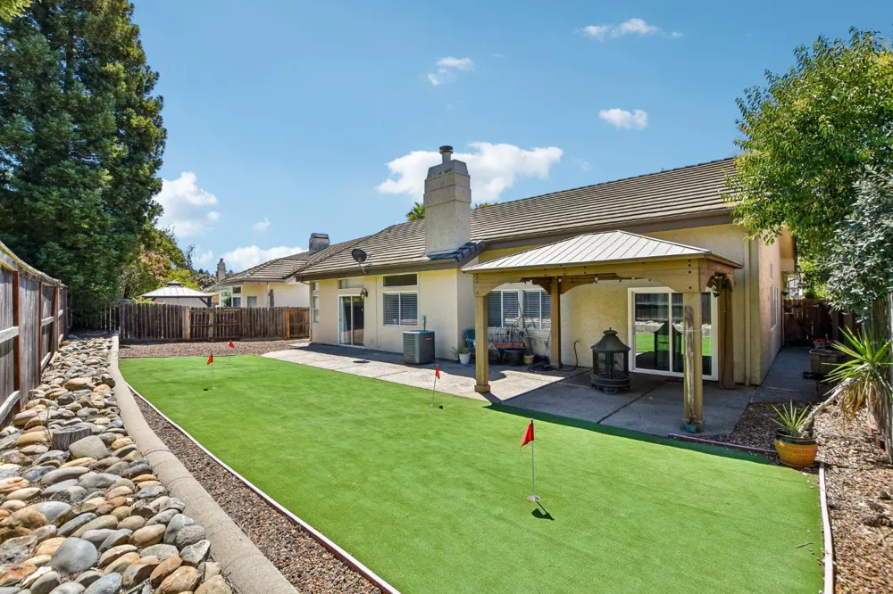 7817 Wymark Drive Elk Grove, CA 95758