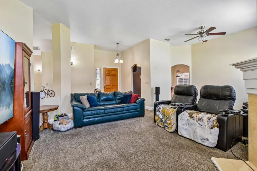 7817 Wymark Drive Elk Grove, CA 95758